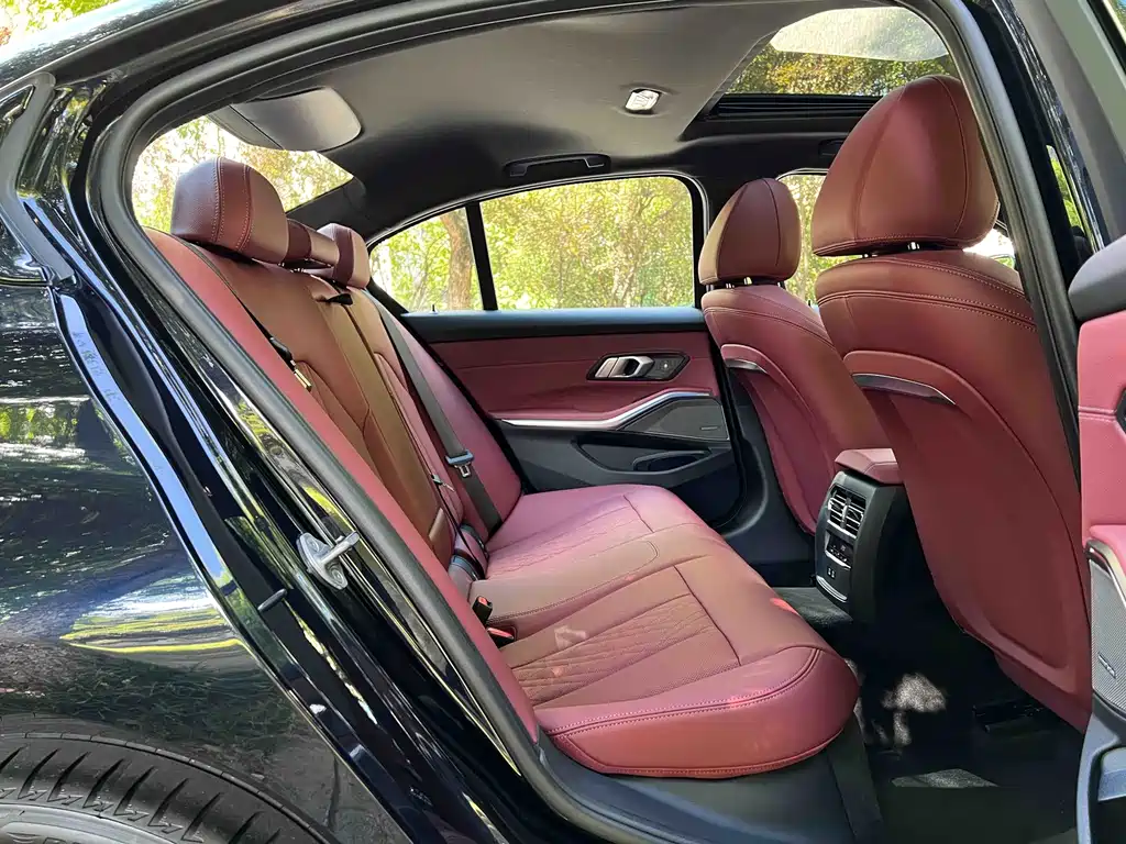 BMW 3 Series — миниатюра 13