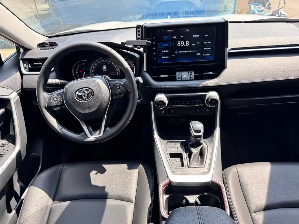 TOYOTA RAV4 RONGFANG