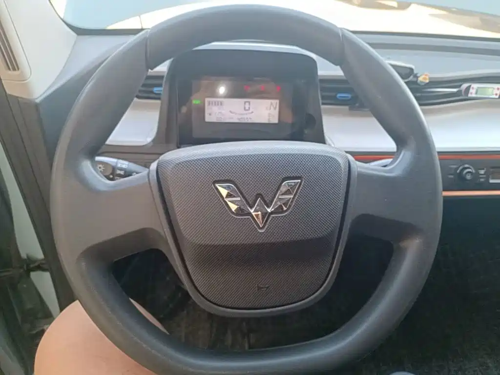 Wuling MINIEV — миниатюра 11