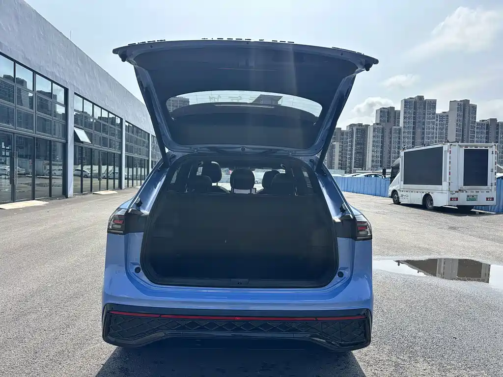 Volkswagen Tiguan L — миниатюра 14