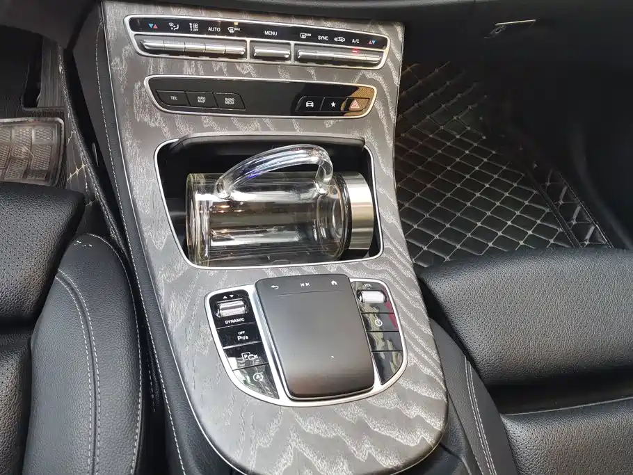 Mercedes-Benz E-Class — миниатюра 16
