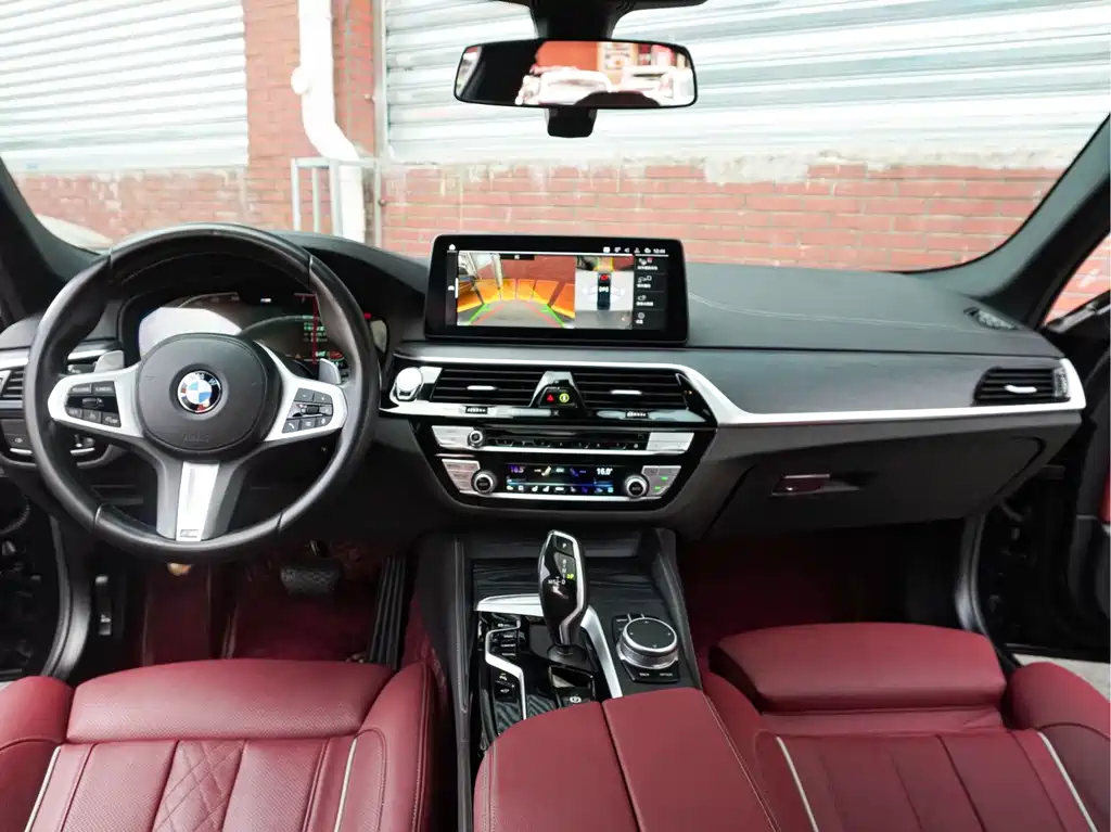 BMW 5 Series — миниатюра 25
