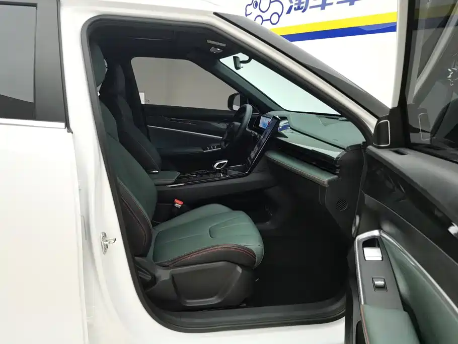 Geely Boyue — миниатюра 8