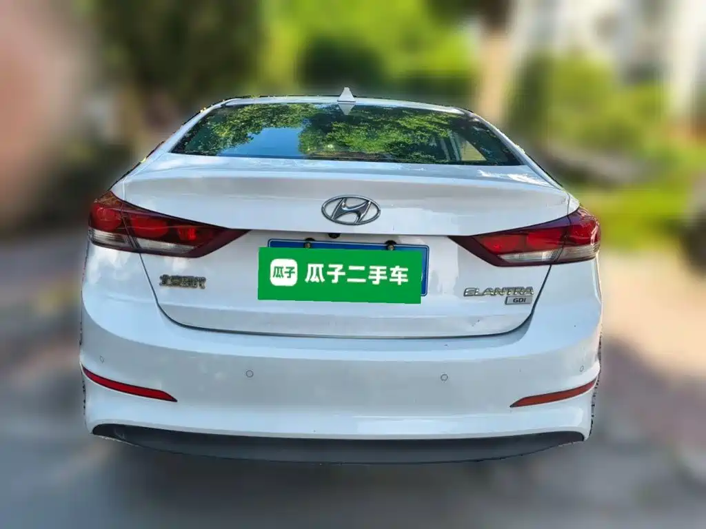Hyundai Elantra — миниатюра 4