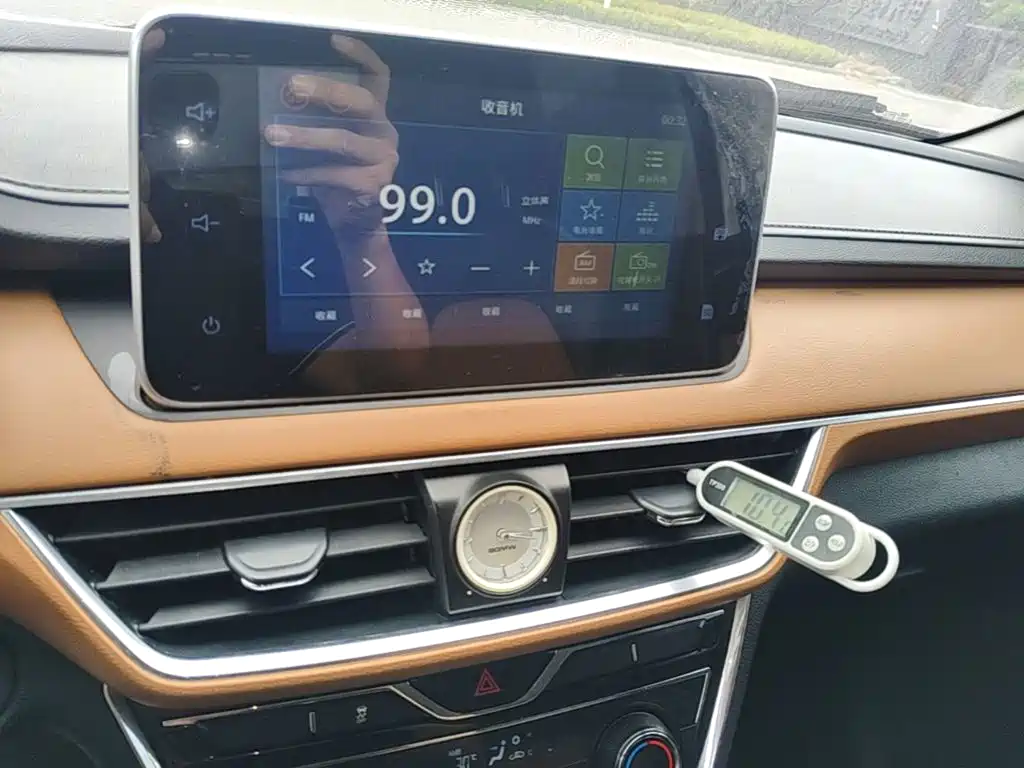 Wuling Hongguang S3 — миниатюра 13