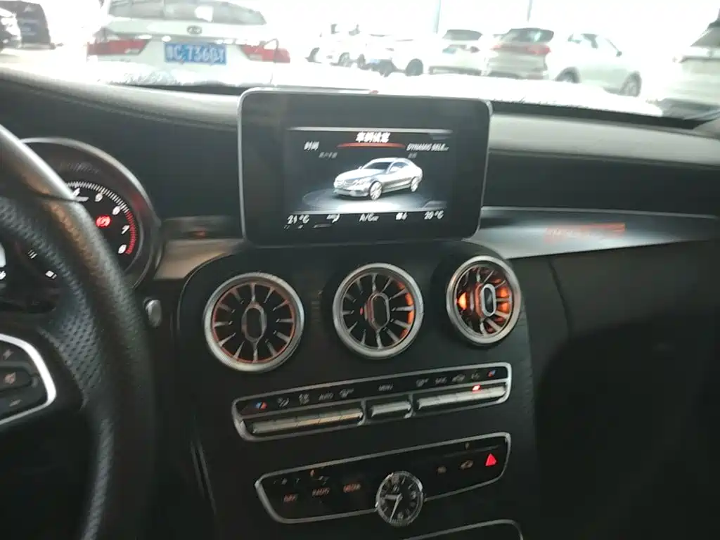 Mercedes-Benz C-Class — миниатюра 6
