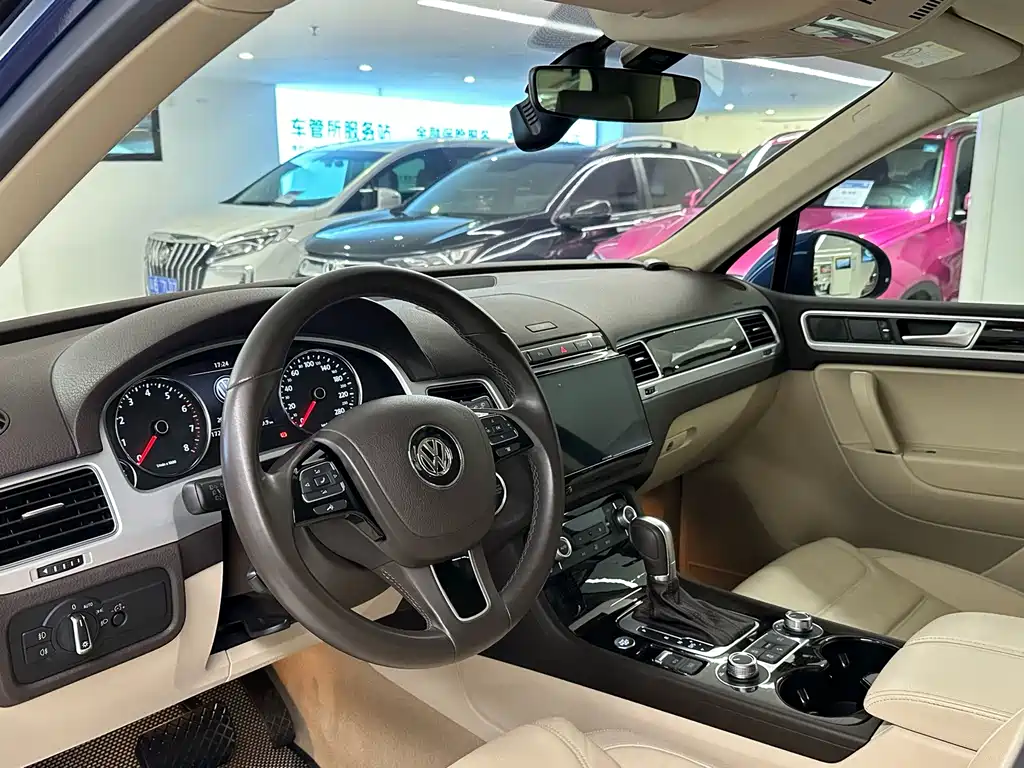 Volkswagen Touareg — миниатюра 11