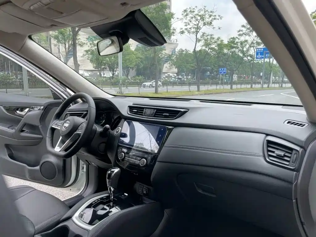 Nissan X-Trail — миниатюра 12