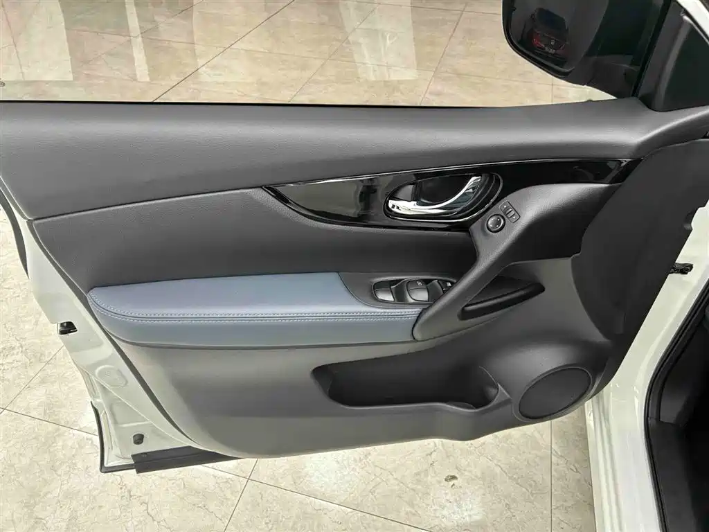 Nissan Qashqai 2025 2.0L CVT XV+ Lead