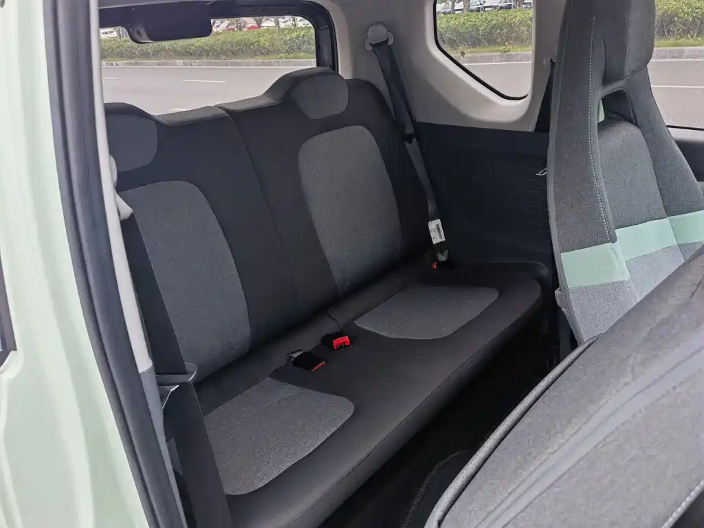 Wuling MINIEV — миниатюра 9