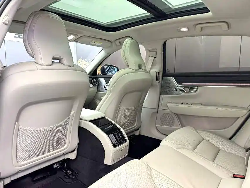 Volvo S90 — миниатюра 6