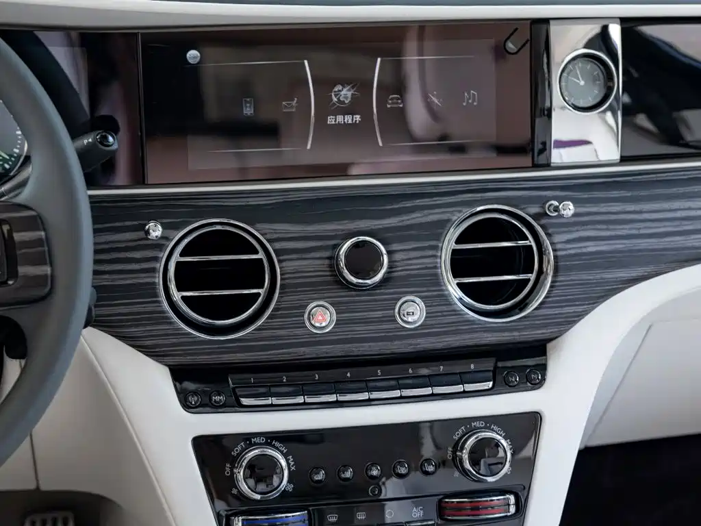 Rolls-Royce Ghost — миниатюра 16