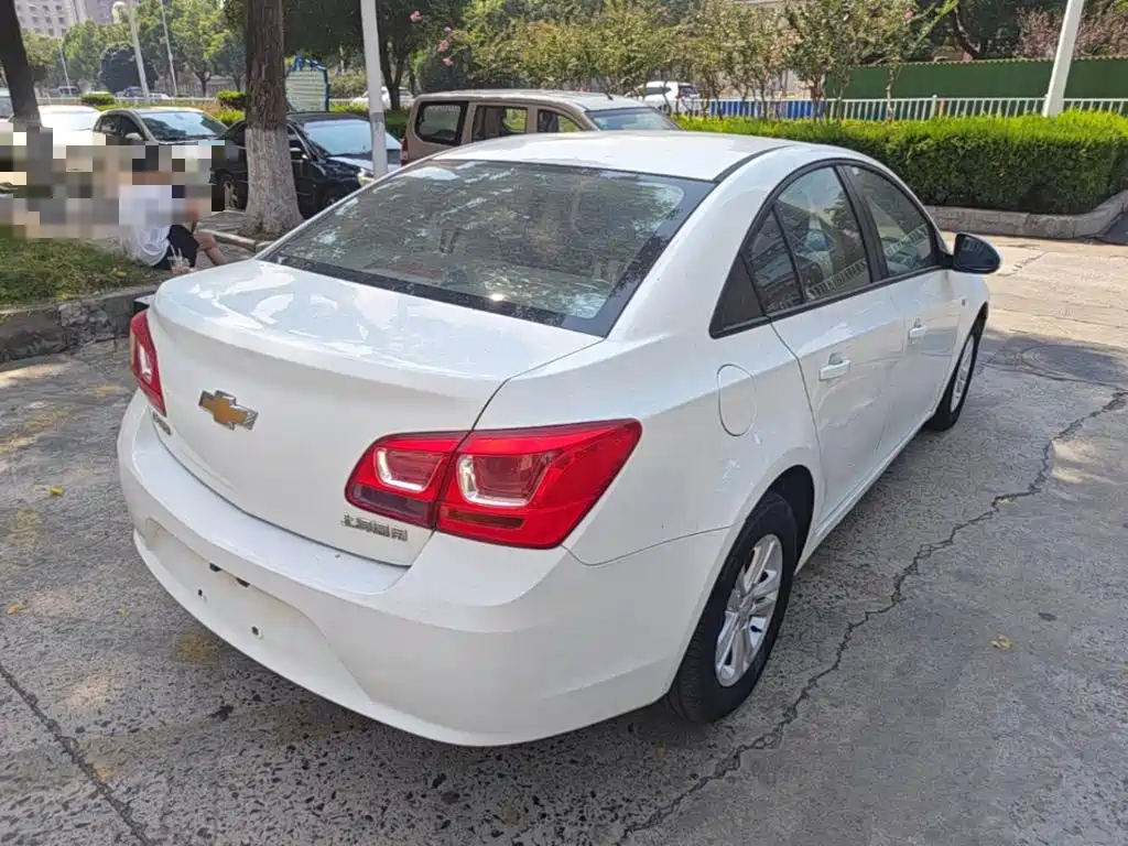 Chevrolet Cruze — миниатюра 7