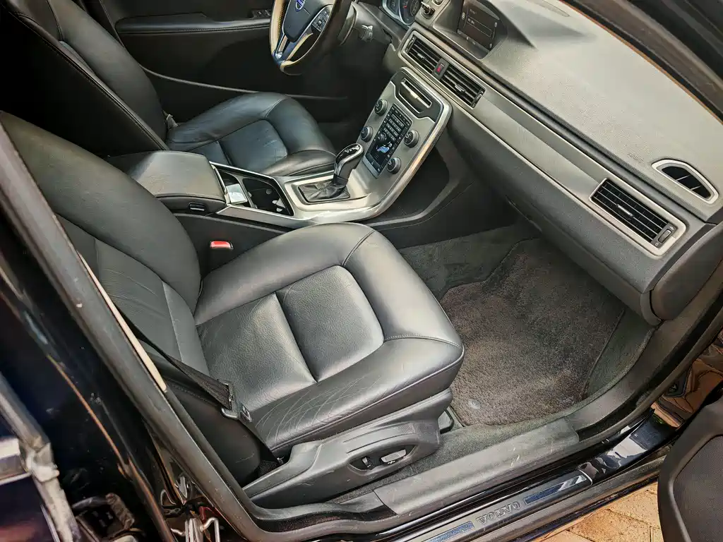 Volvo S80L — миниатюра 9