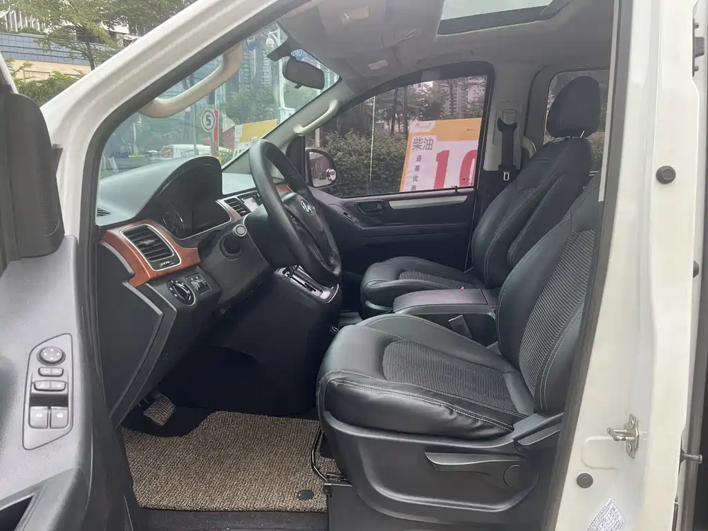 Maxus G10 2016 2.0T AT Executive