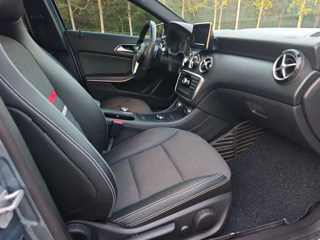 Mercedes-Benz A-Class (Import) — миниатюра 9