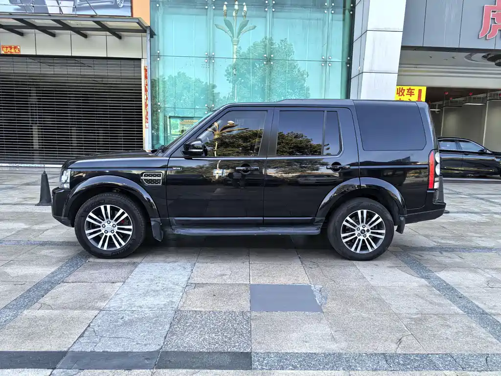 Land Rover Discovery 2016 3.0 SC V6 HSE