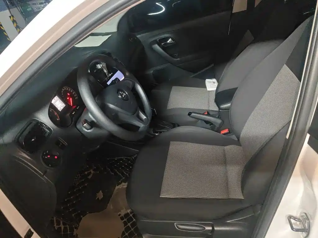 Volkswagen Polo — миниатюра 11
