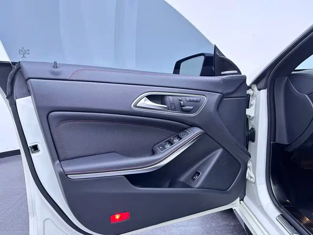 Mercedes-Benz CLA AMG — миниатюра 23