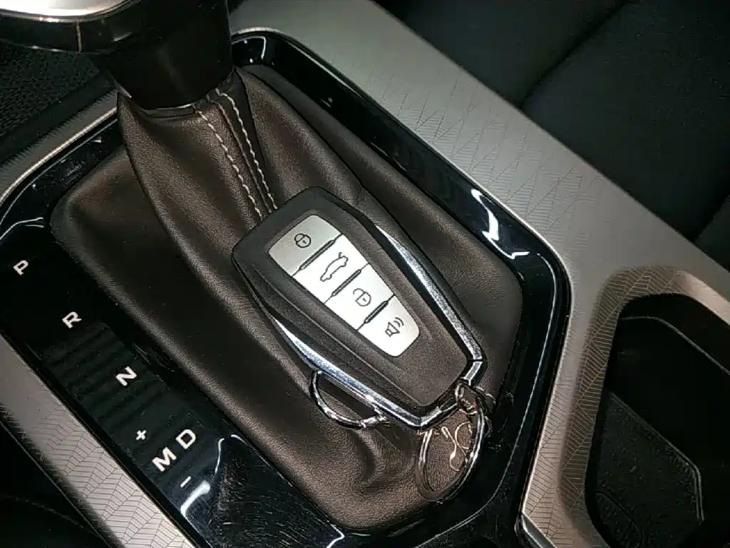 Geely Emgrand — миниатюра 9