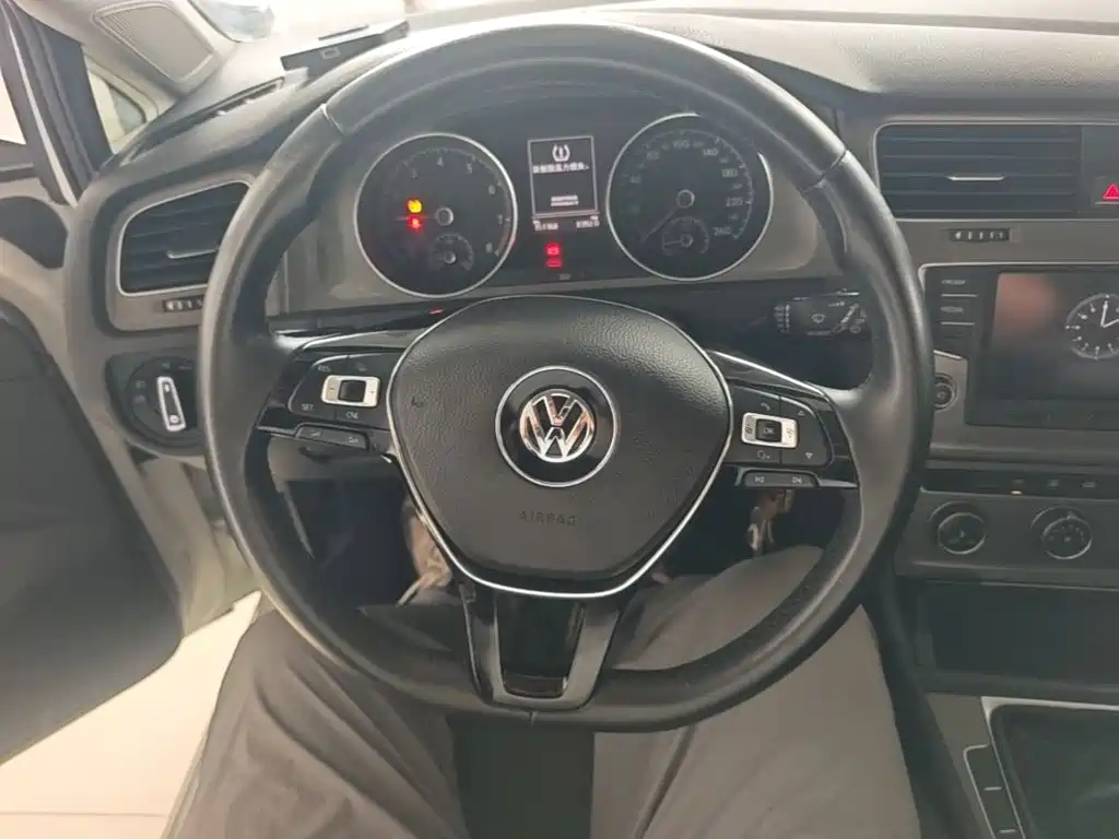 Volkswagen Golf — миниатюра 11