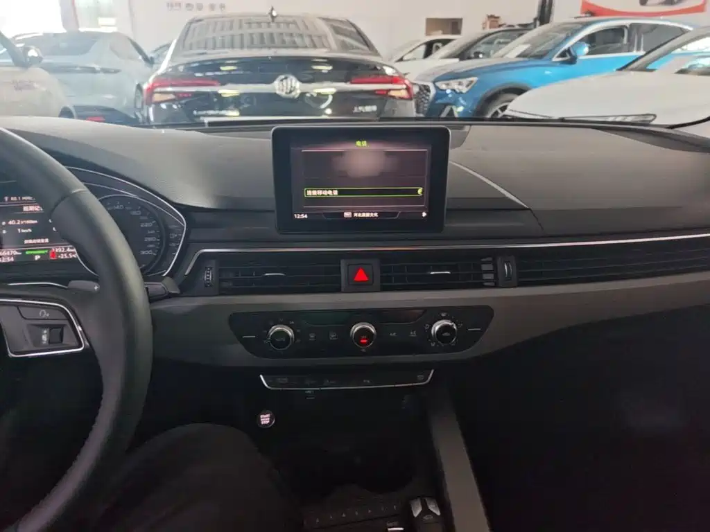 Audi A4L — миниатюра 10