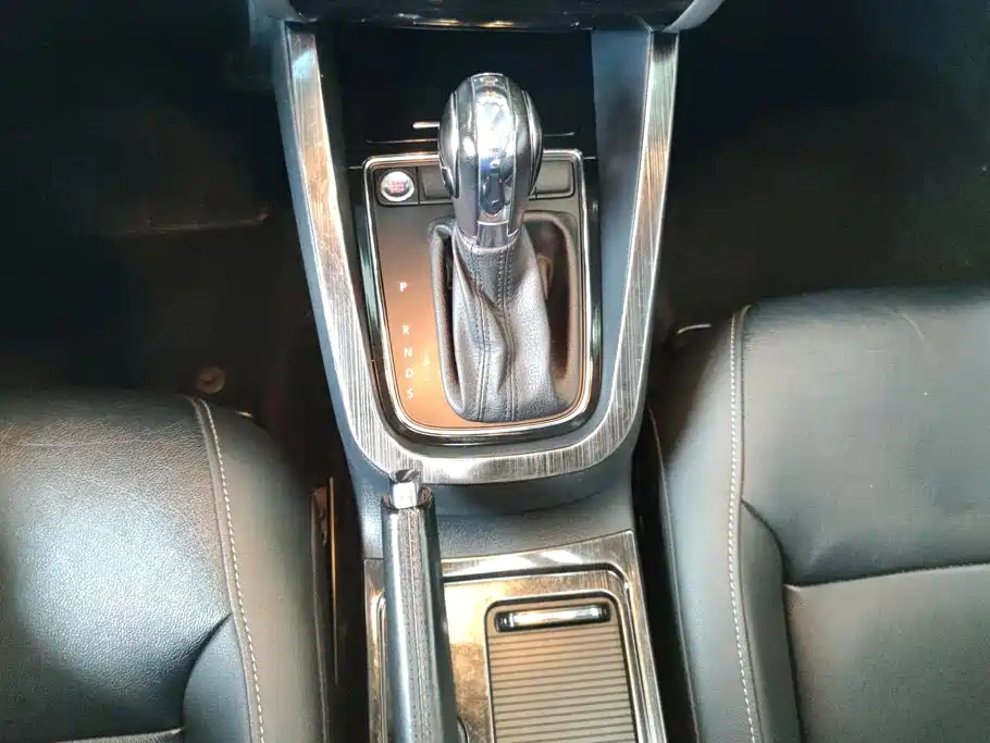 Volkswagen Sagitar — миниатюра 16