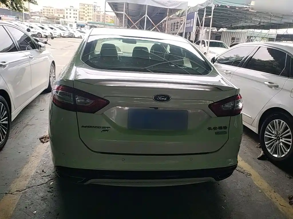 Ford Mondeo — миниатюра 6