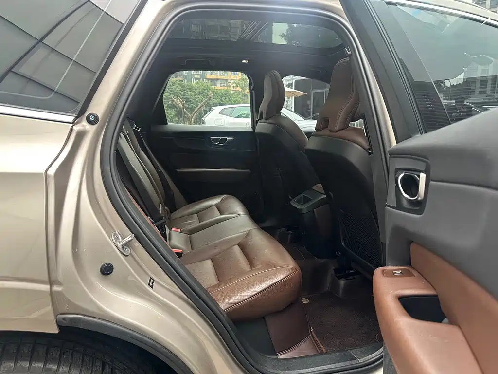 Volvo XC60 — миниатюра 19