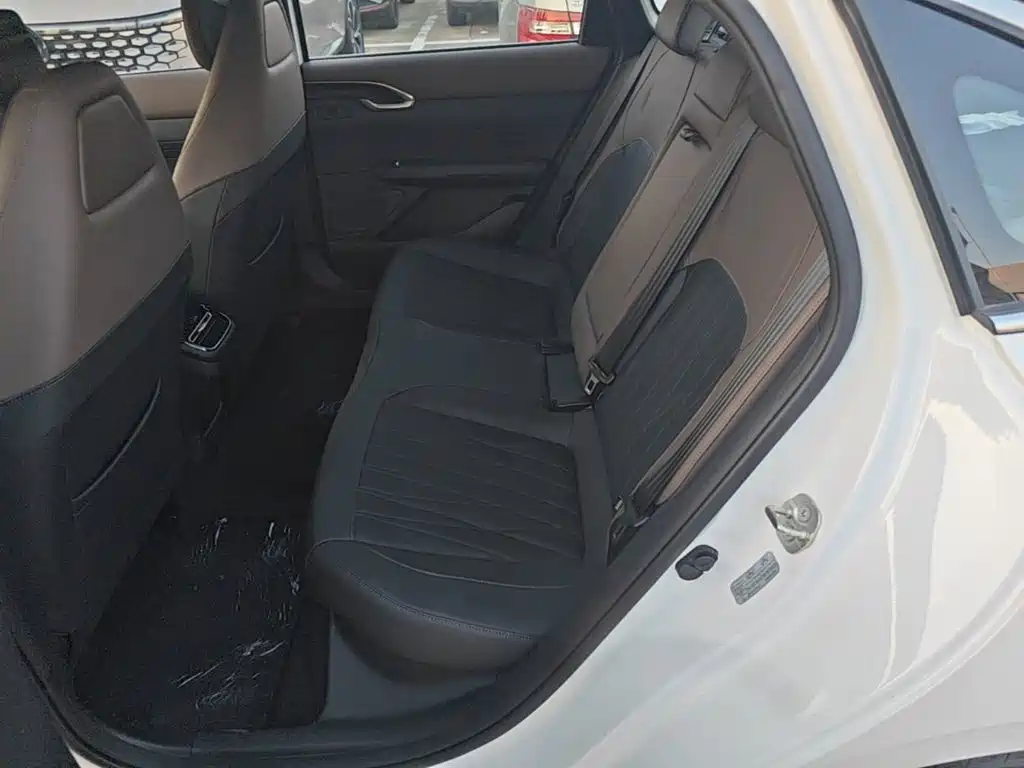 Changan Eado — миниатюра 17