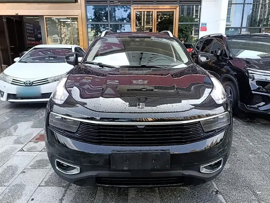 Lynk & Co 01 — миниатюра 3