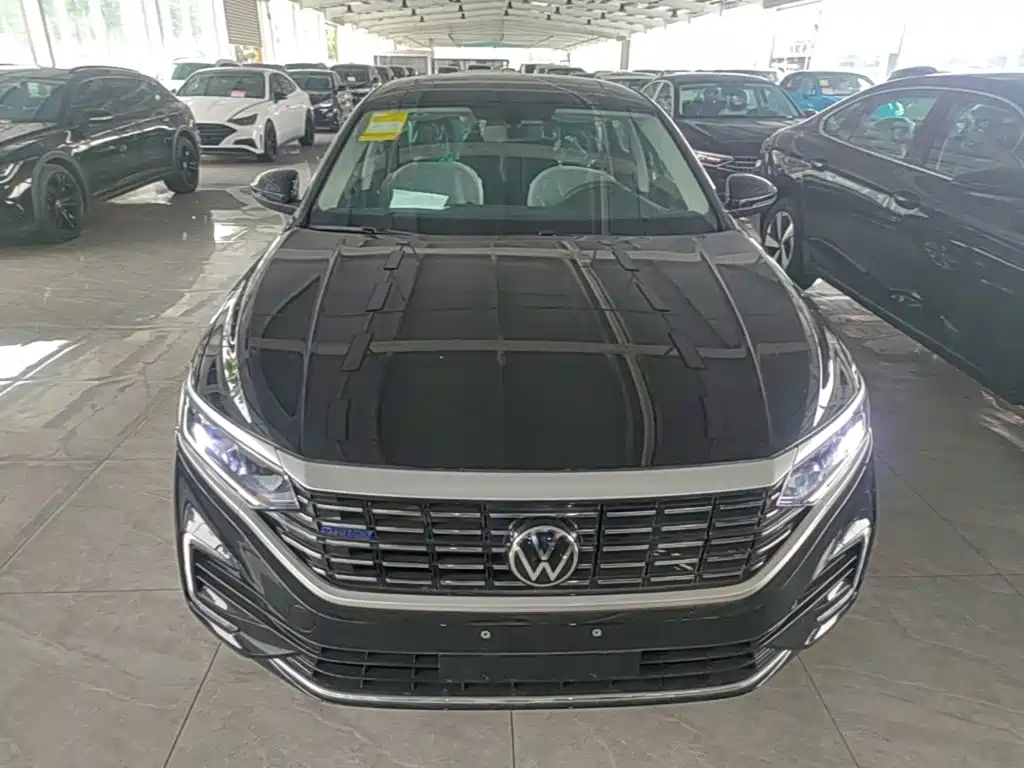 Volkswagen Passat 2025 430PHEV