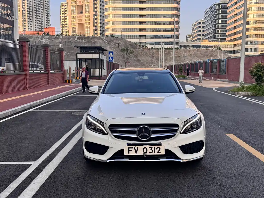 Mercedes-Benz C-Class — миниатюра 2