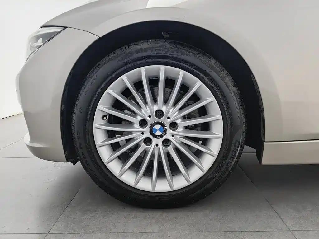BMW 3 Series — миниатюра 17