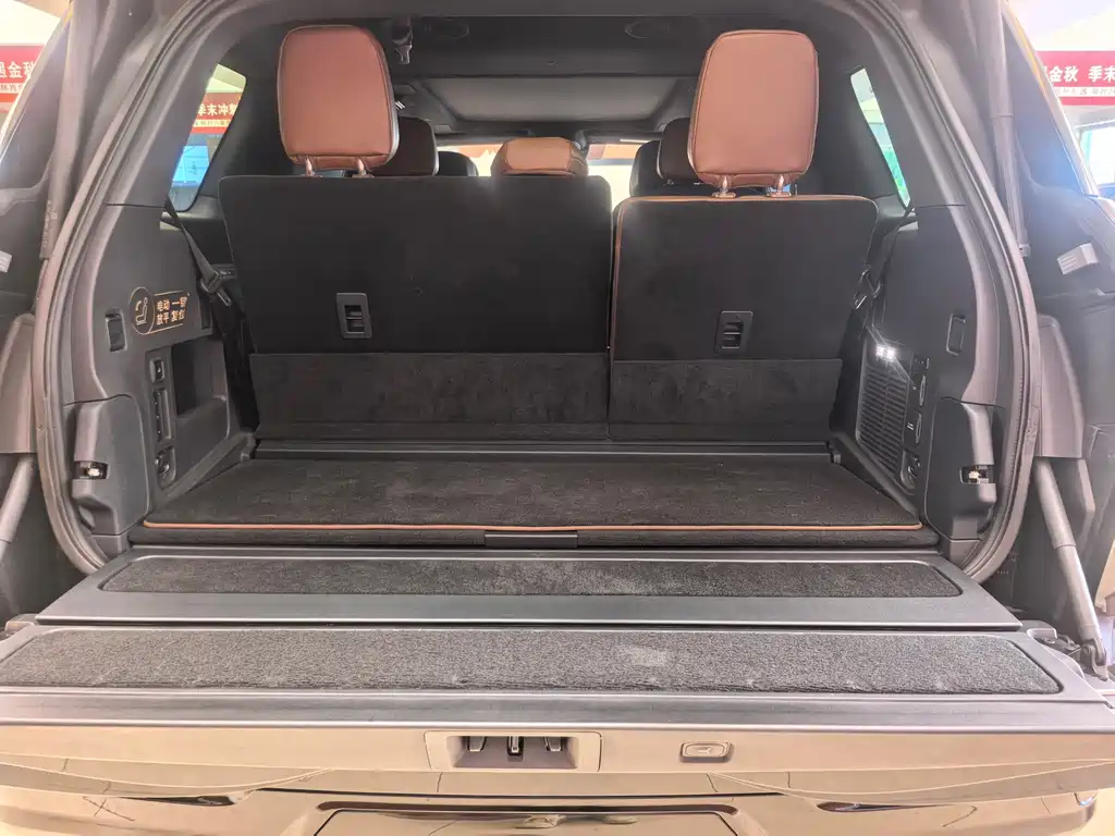 Lincoln Navigator — миниатюра 14