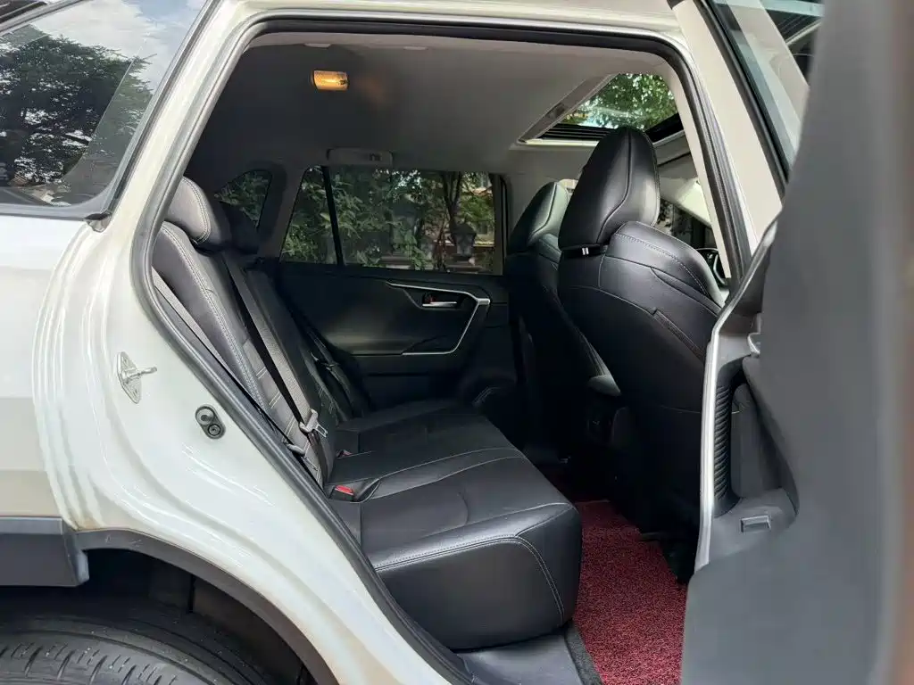 Toyota Wildlander — миниатюра 6