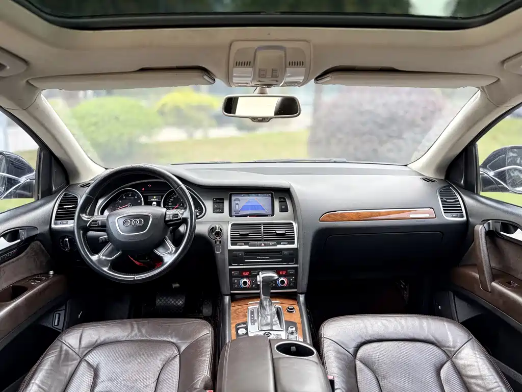 Audi Q7 — миниатюра 5