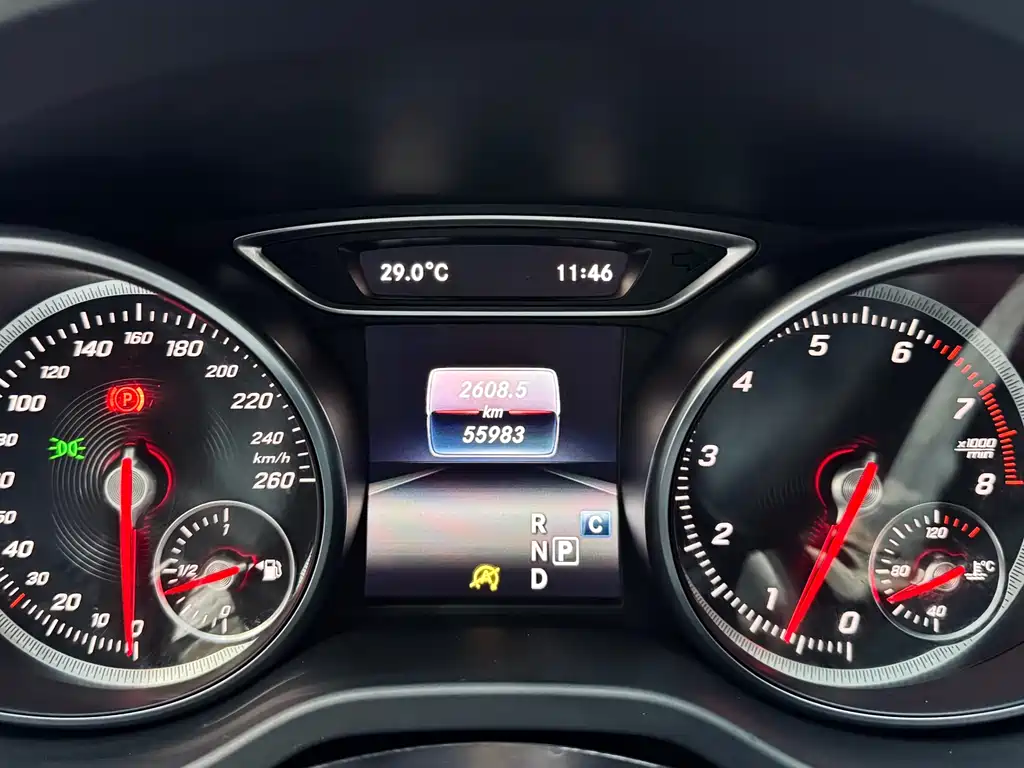 Mercedes-Benz GLA — миниатюра 23