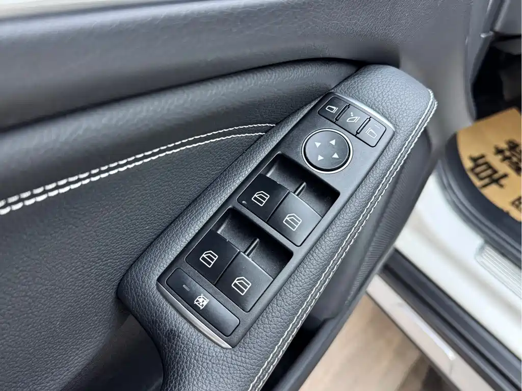 Mercedes-Benz GLA — миниатюра 12