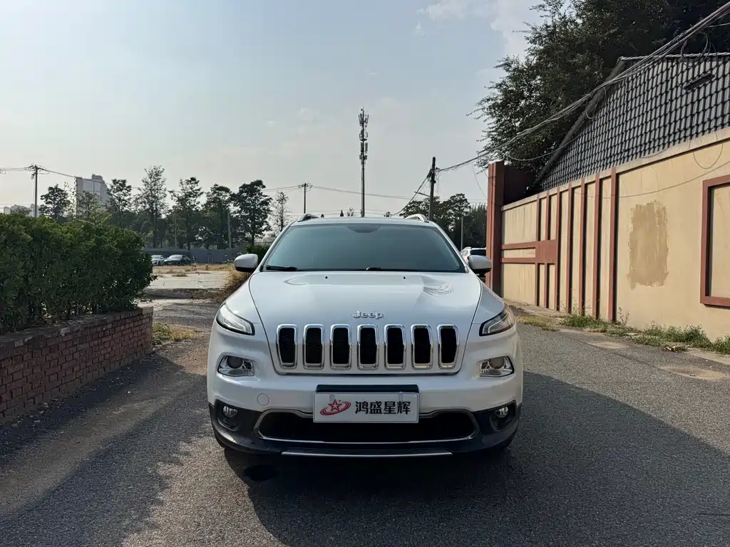 Jeep Cherokee — миниатюра 2