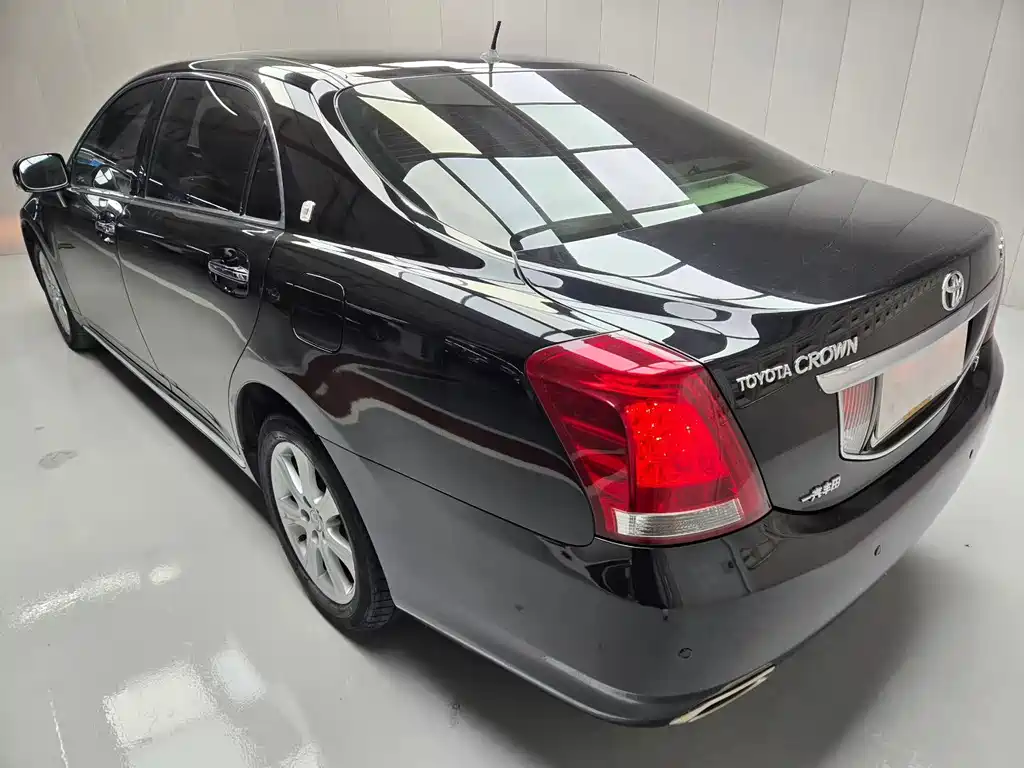 Toyota Crown 2010 3.0L Royal Saloon Premium