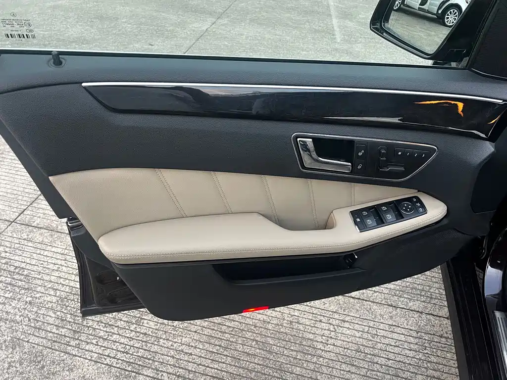 Mercedes-Benz E-Class (Import) — миниатюра 8
