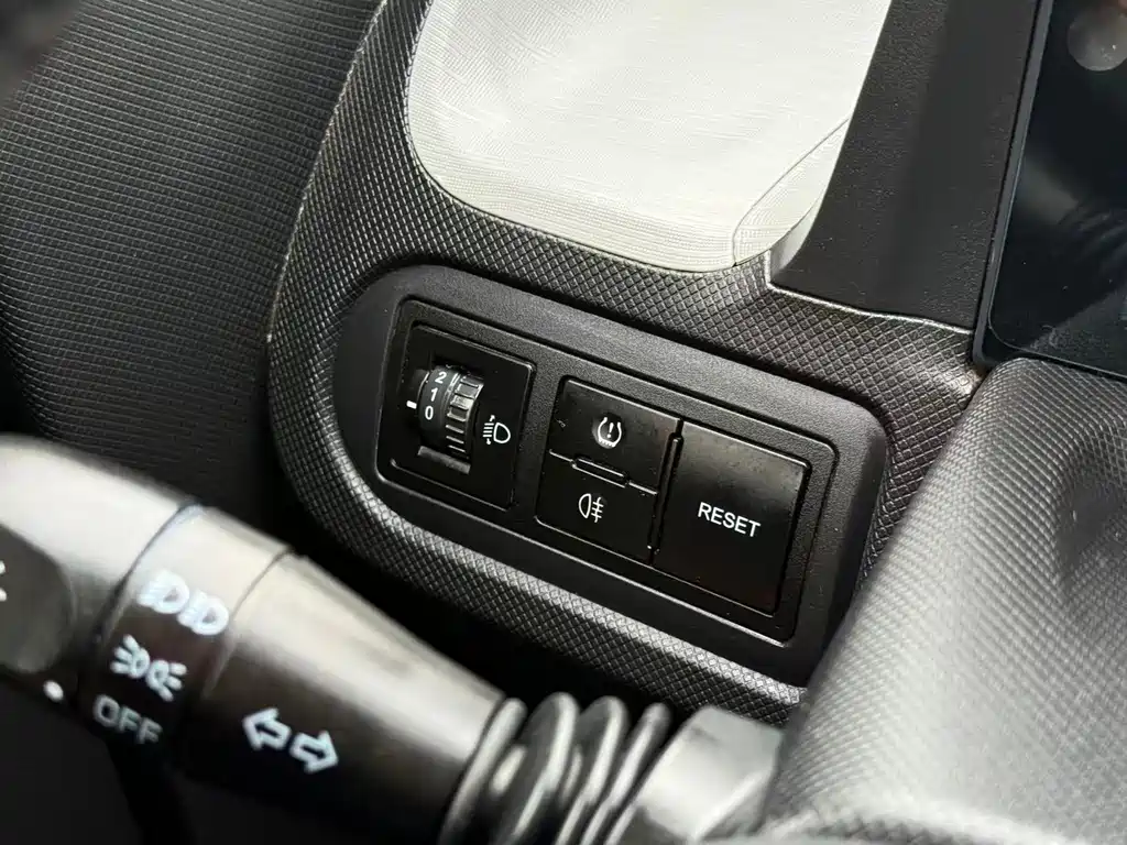 Wuling MINIEV — миниатюра 25