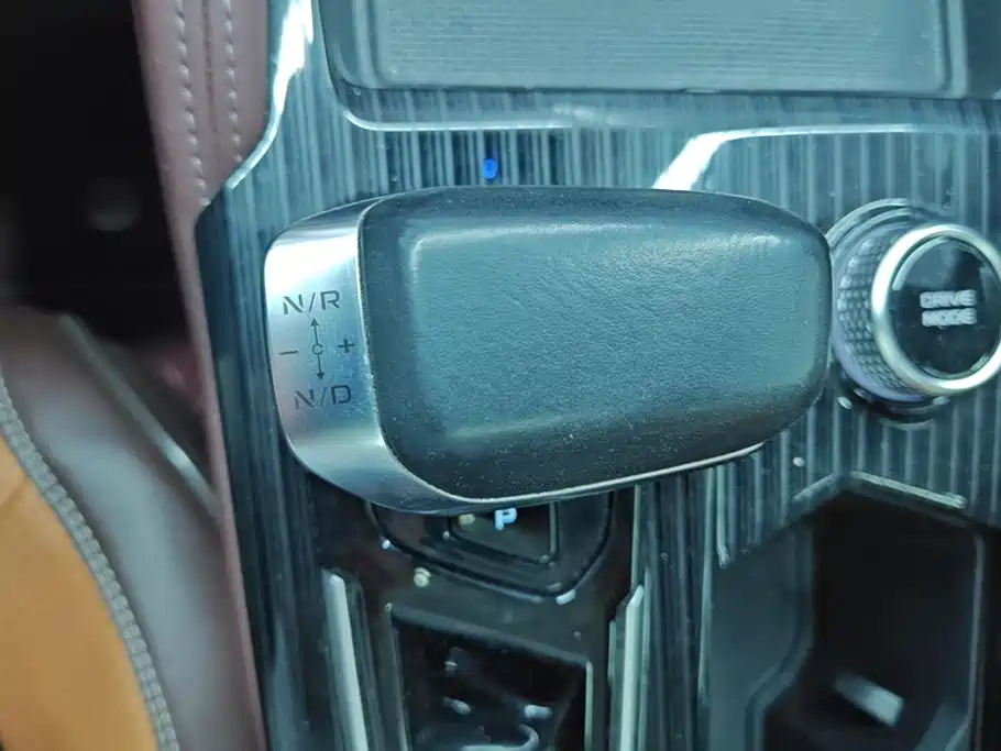 Geely Xingyue L — миниатюра 16