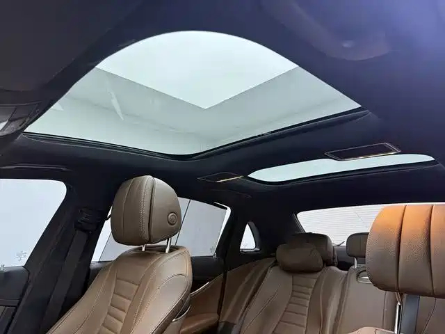 Mercedes-Benz E-Class 2023 — фото 9