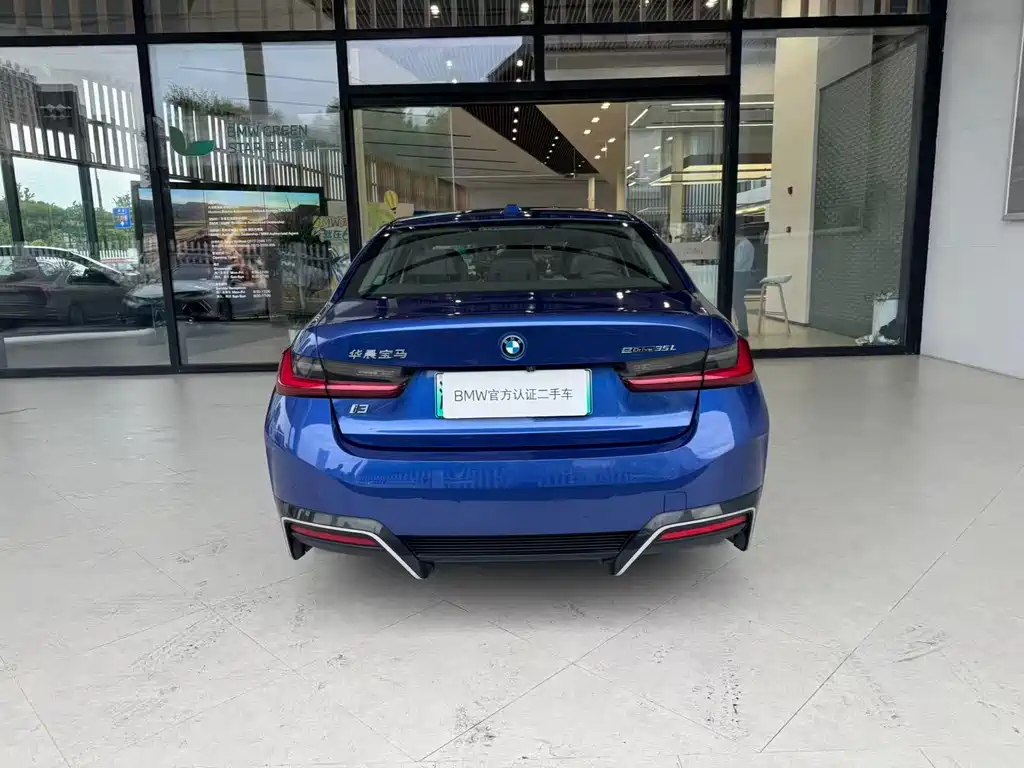 BMW i3 2022 eDrive 35 L