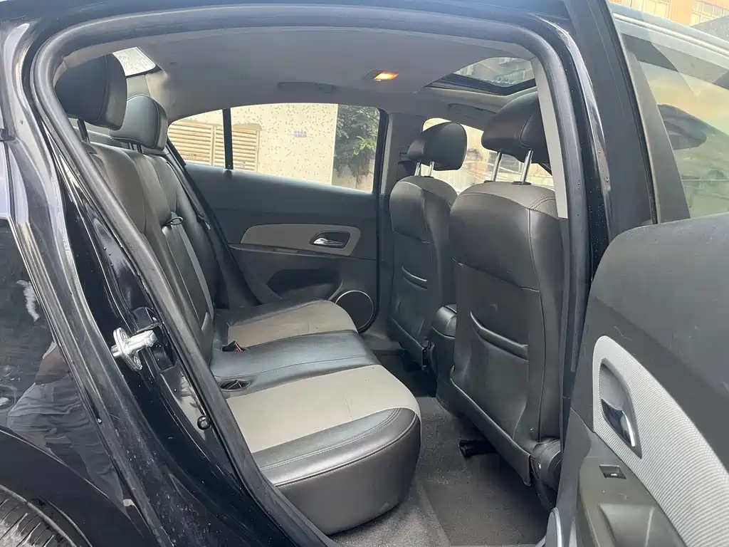 Chevrolet Cruze — миниатюра 17