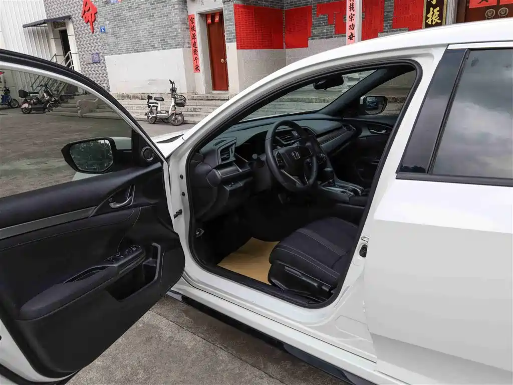 Honda Civic 2021 HATCHBACK 220TURBO CVT
