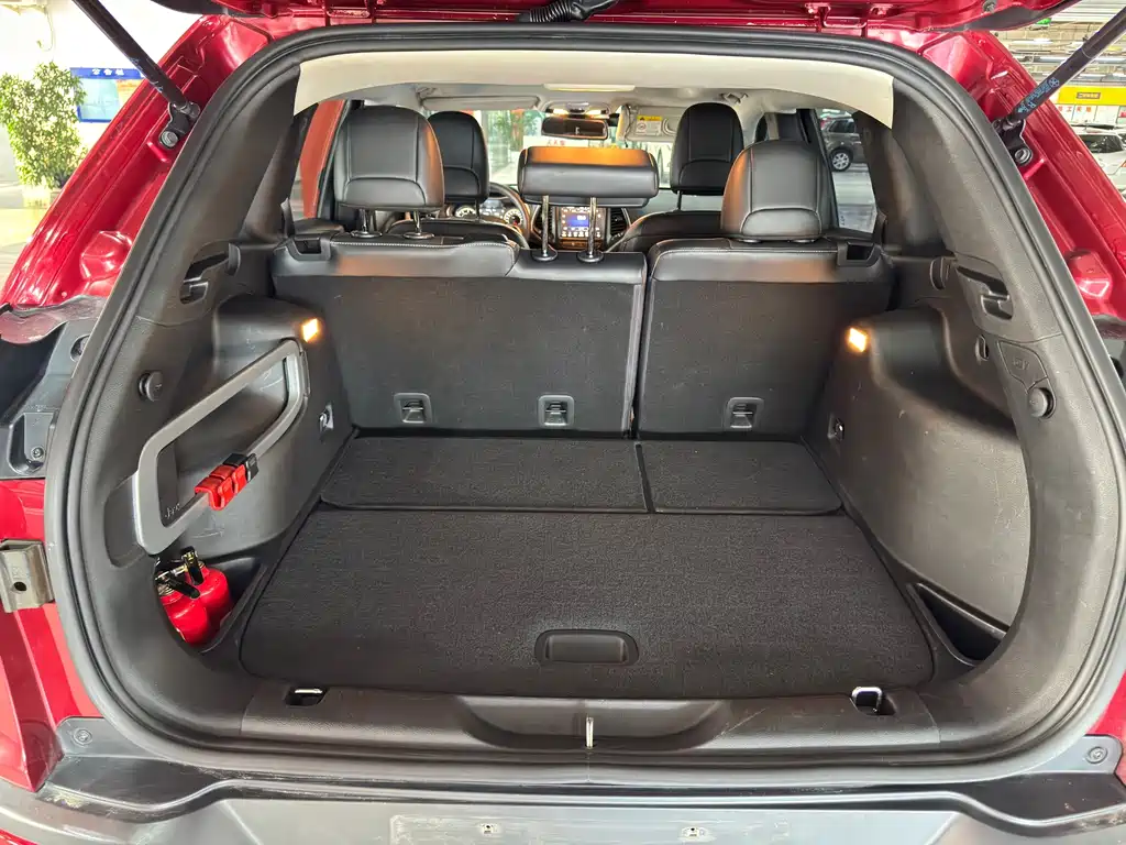 Jeep Cherokee — миниатюра 23