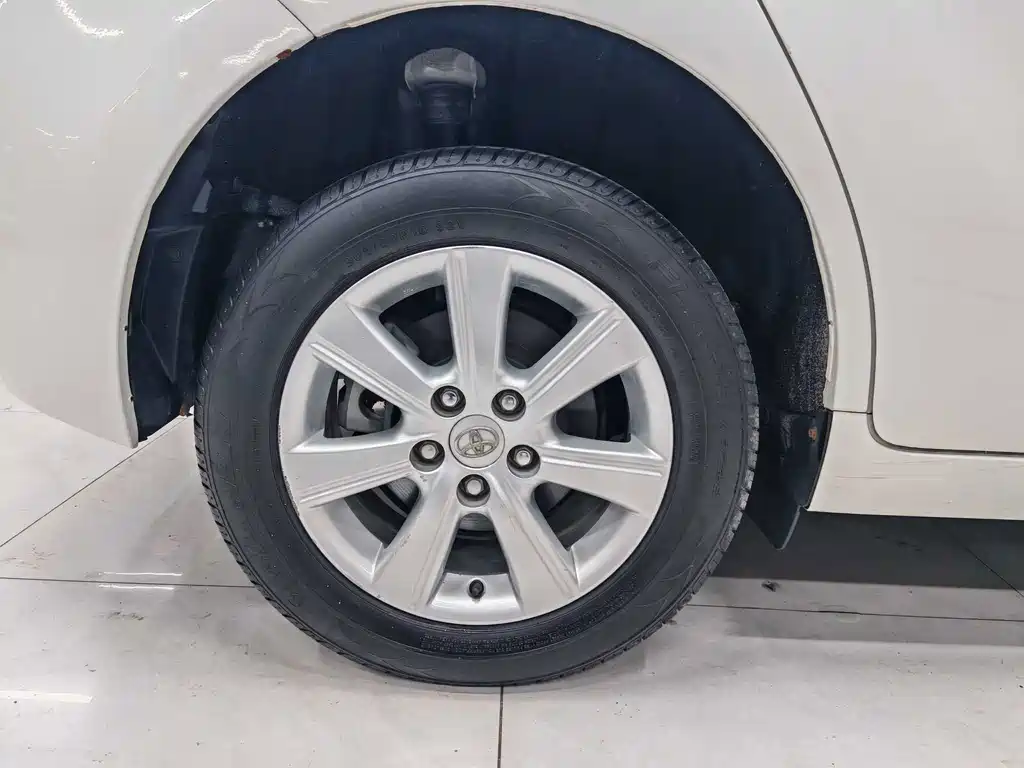 Toyota Verso — миниатюра 17